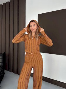 Fermuarlı Kapşonlu Parmak Geçme Detaylı Takım (Gagari Kumaş)