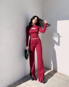 Pencere Detay Bluz ve Bol Paça Yırtmaçlı Pantolon Takım